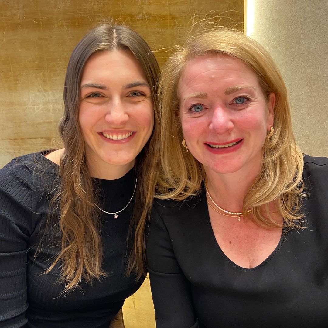 Die Wellendorff-Botschafterinnen Johanna Nitsch und Carmen Palz vom Juwelier Nitsch freuen sich auf Ihren Besuch.