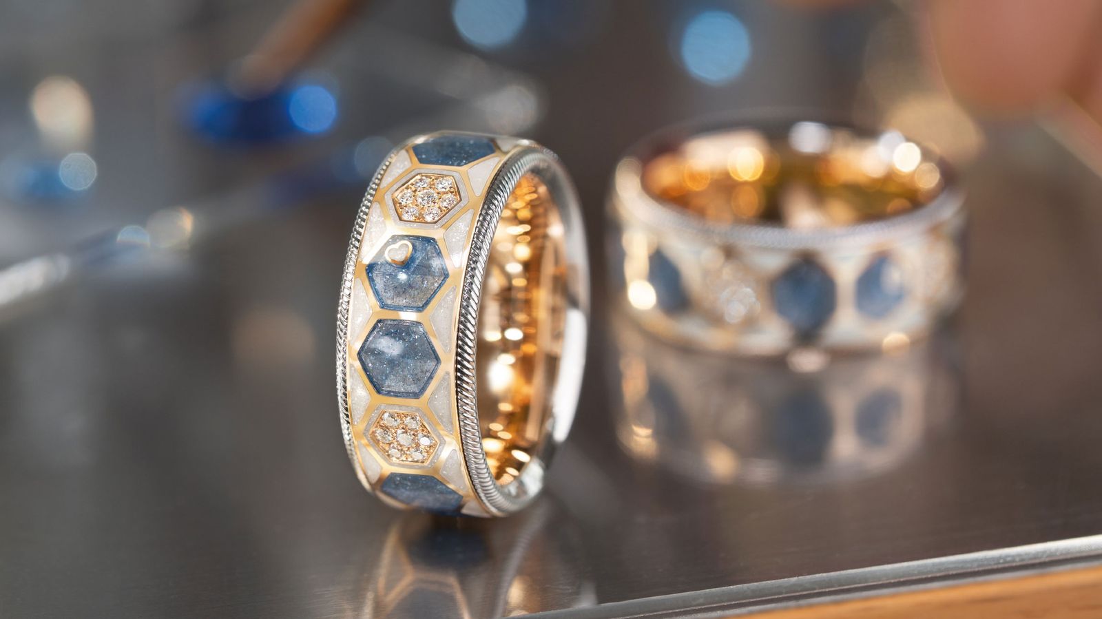 Handgefertigter Wellendorff Ring Jeder Augenblick, Geburtstagsedition 2026 in Weißgold.