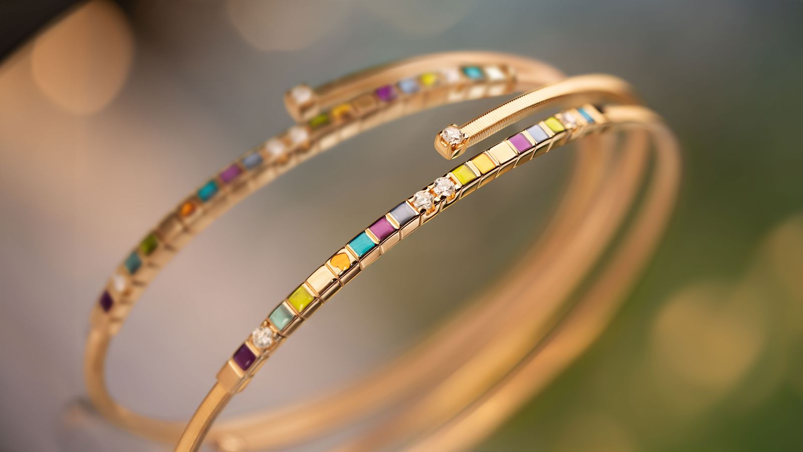 Wellendorff Kollektion 2026 Armband UMARME MICH Power in colour Moodbild