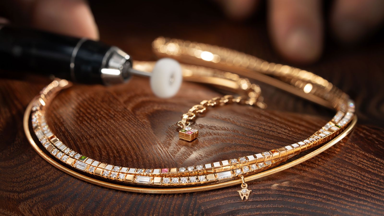 Wellendorff Kollektion 2026 Collier Power in white edel beimn polieren