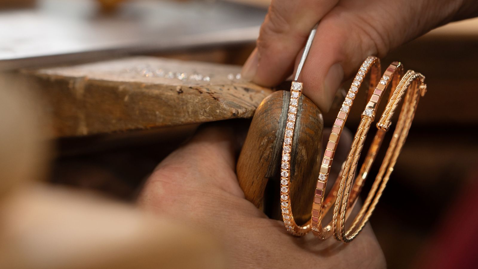 Armband UMARME MICH Mein Glück nude edel in der Manufaktur - Fassen