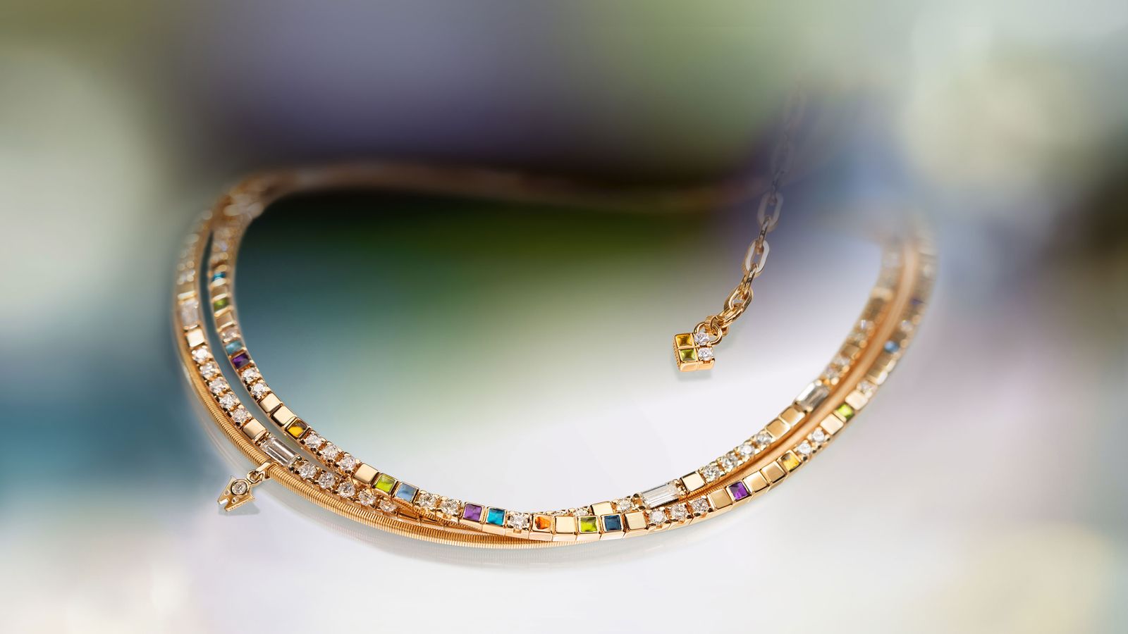 Wellendorff Collier POWER IN COLOUR. edel, stimmungsvolle Darstellung.