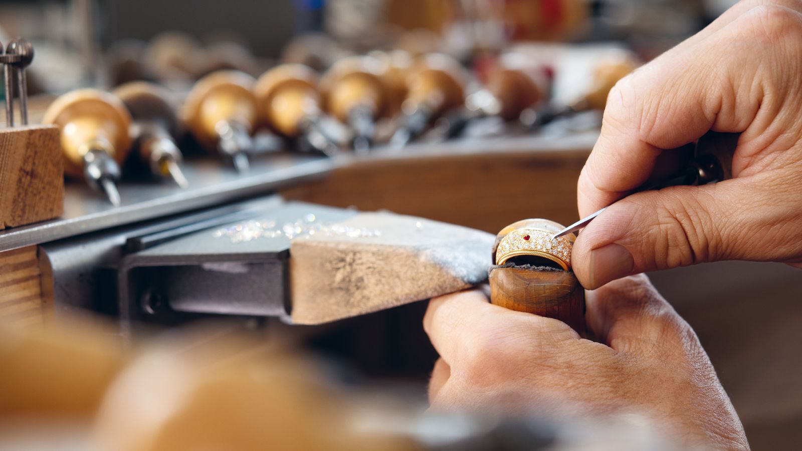 Ring Wahre Liebe Gelbgold Manufaktur Fassen Werkzeug