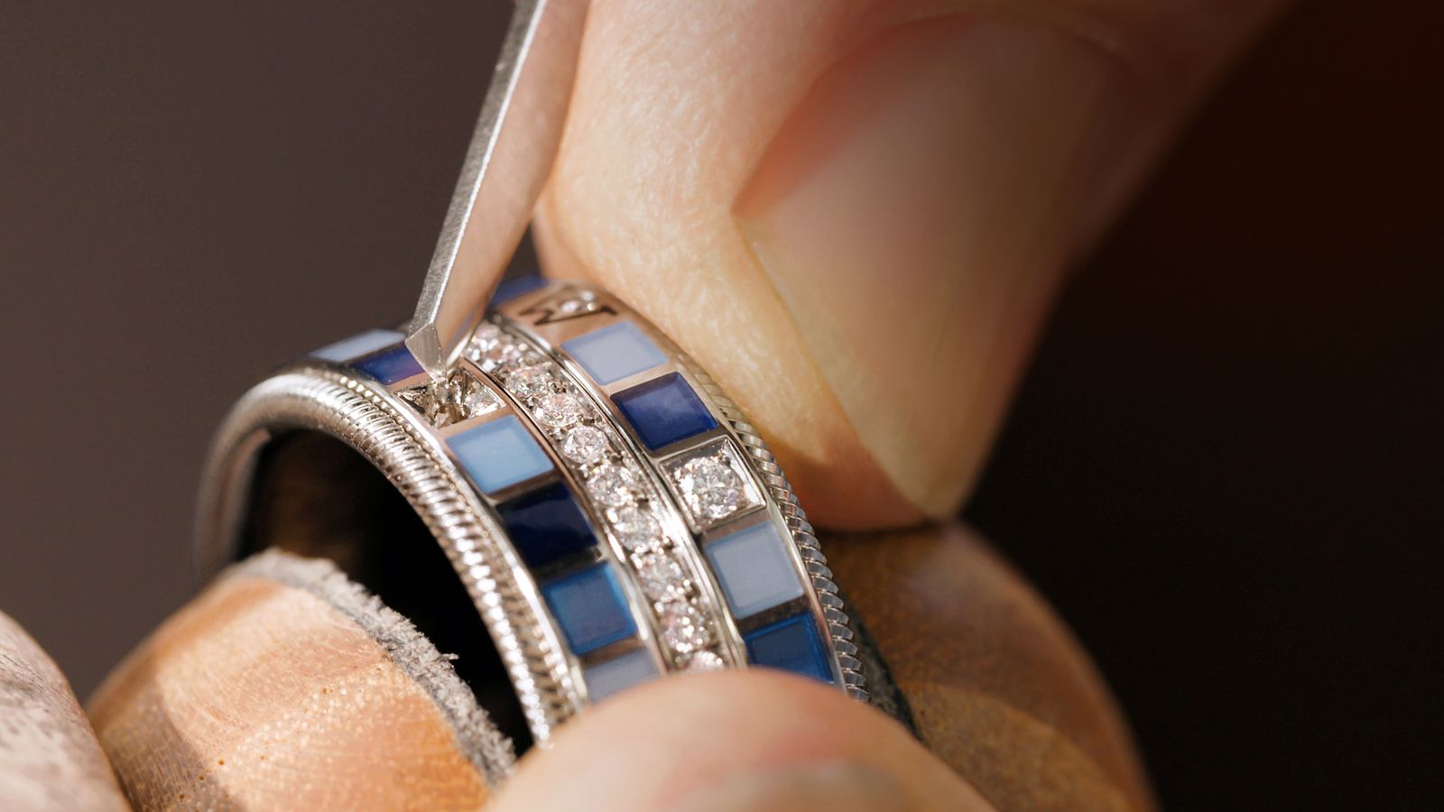 Ring Ozean Weißgold Manufaktur Fassen