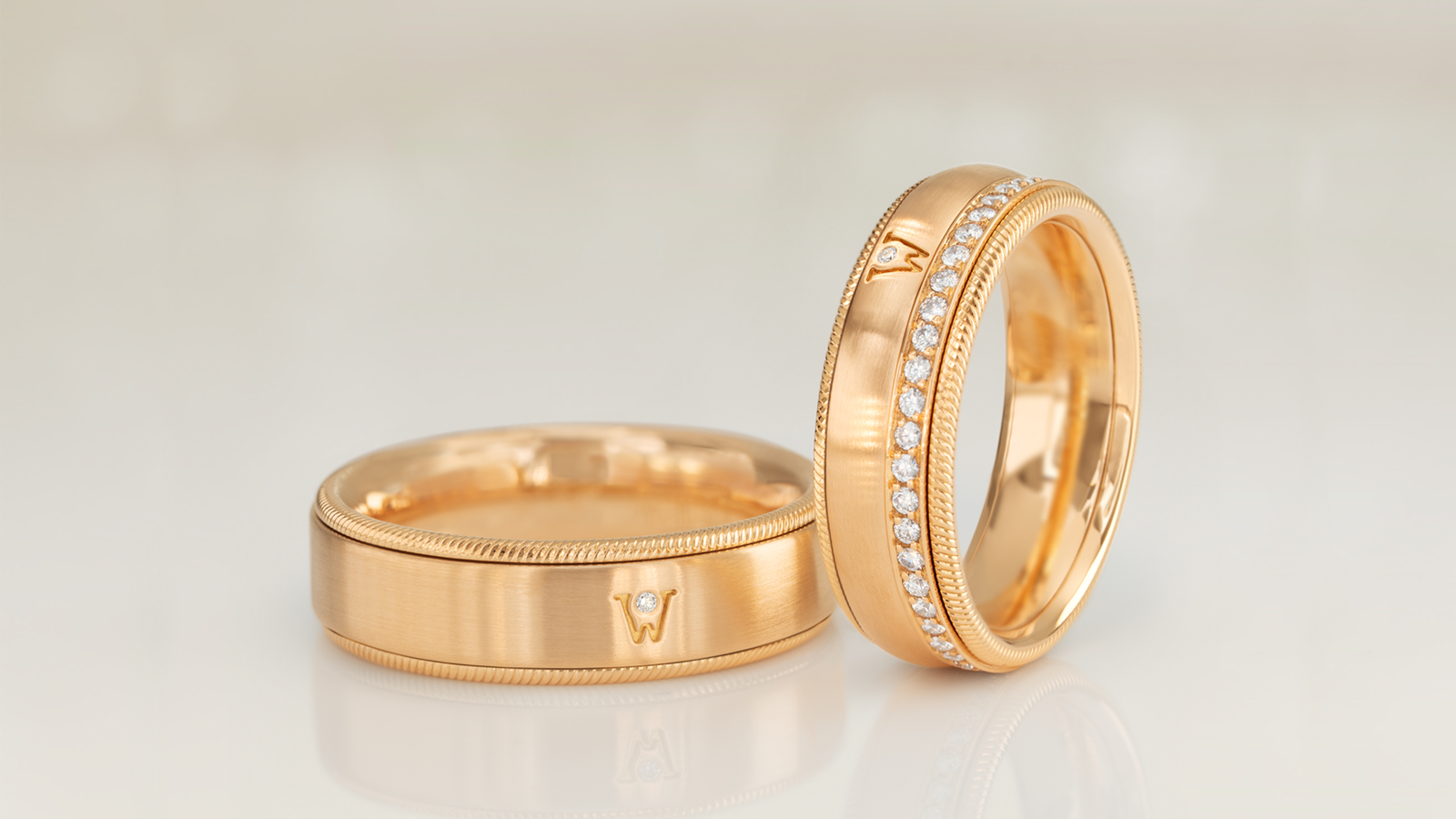 Die Wellendorff Trauringe BRILLANT-ADONIS und BRILLANT-VENUS in Gelbgold