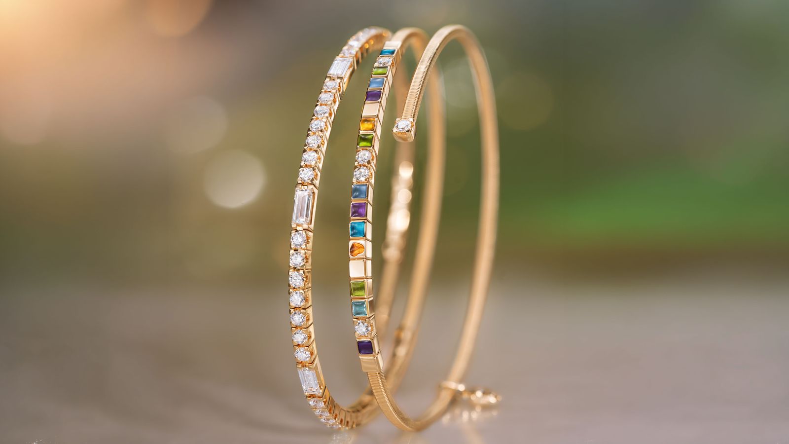 Wellendorff Kollektion 2026 Armband UMARME MICH Power in colour edel Moodbild 2