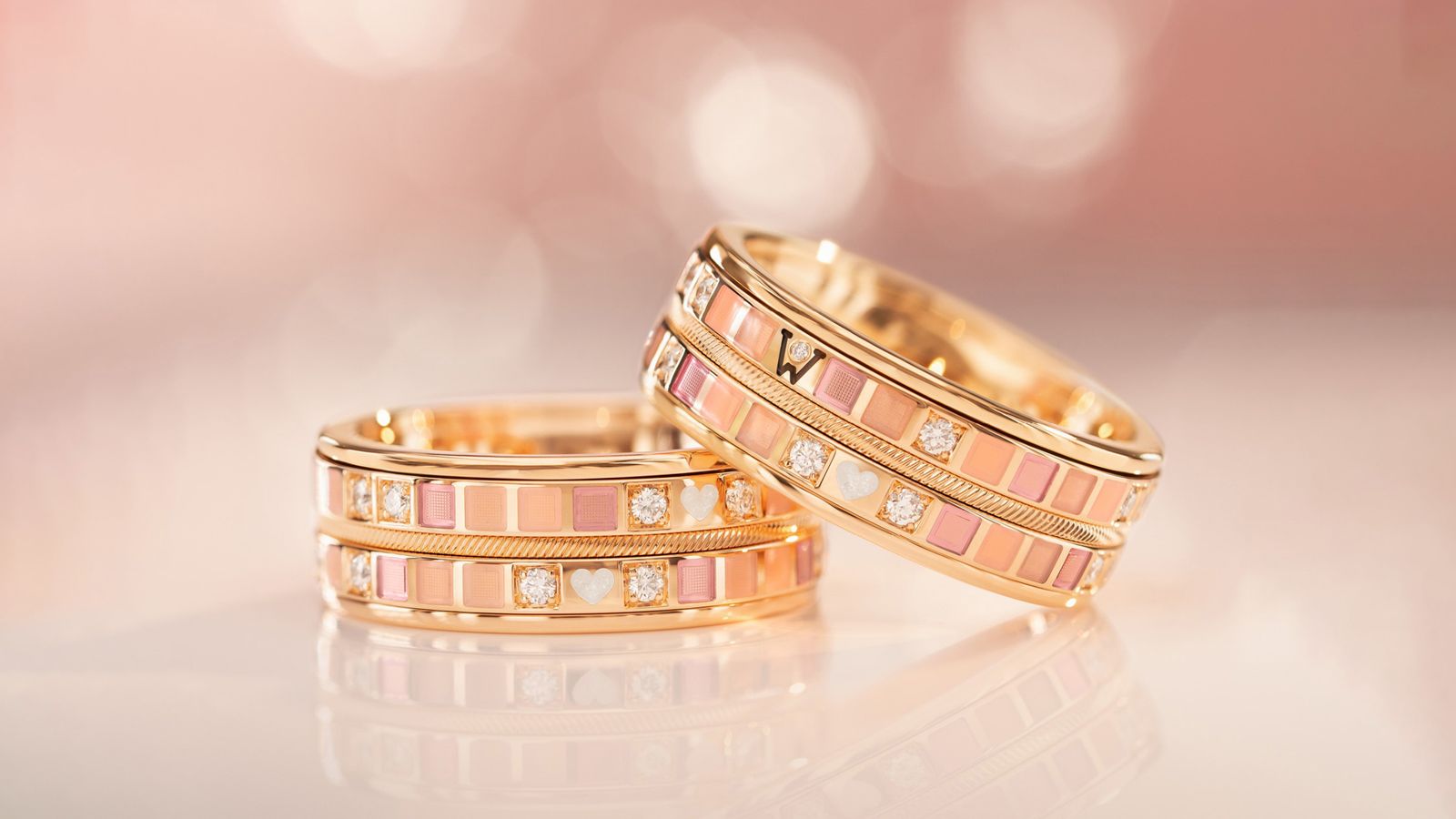 Ring Mein Glück nude auf rosa Mood Hintergrund