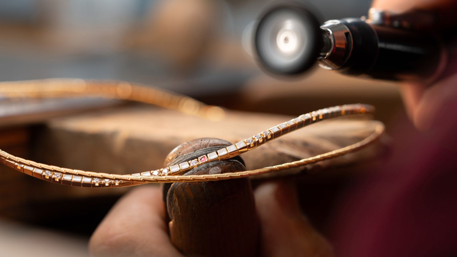 Collier Mein Glück in der Manufaktur - Polieren